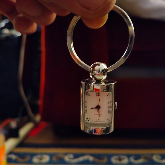 Designer Mini Keychain Analog Clock - NEW - Picture 3 of 5